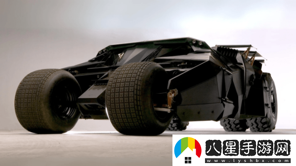 10輛復(fù)刻版蝙蝠車將投產(chǎn)！搭載6.2L發(fā)動機(jī)