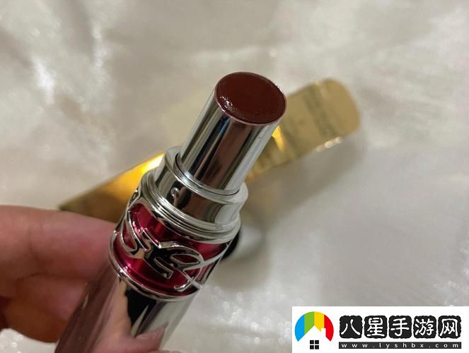 “呦辣辣”！YSL蜜桃色6696